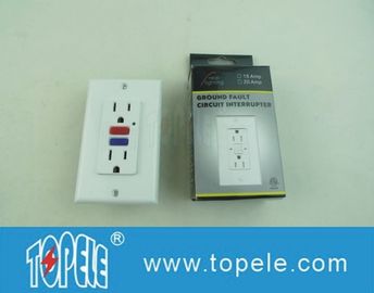 LED インディケーターライト付きの125V 改変耐性商用デュプレックス GFCI 容器